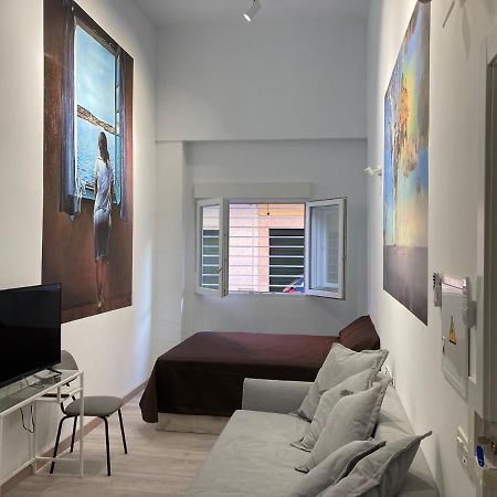 Golondrinas De Malaga "Apartamentos Con Mucho Arte" Y Terraza Solarium En Coliving Bagian luar foto