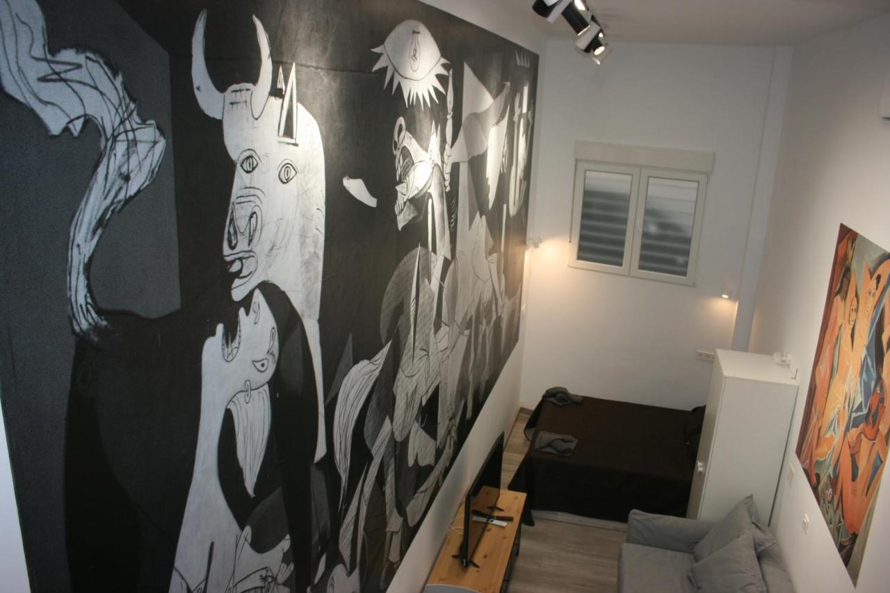 Golondrinas De Malaga "Apartamentos Con Mucho Arte" Y Terraza Solarium En Coliving Bagian luar foto