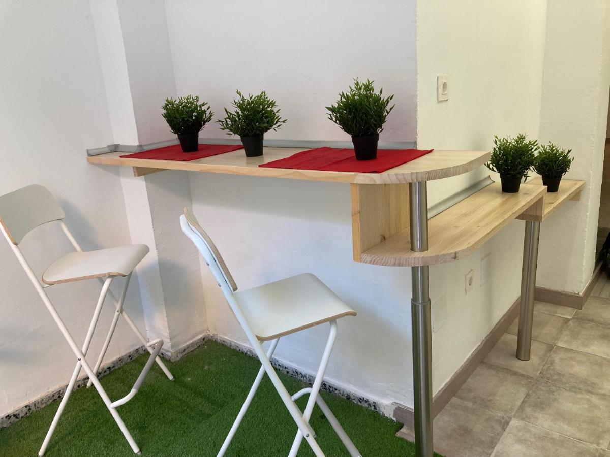 Golondrinas De Malaga "Apartamentos Con Mucho Arte" Y Terraza Solarium En Coliving Bagian luar foto