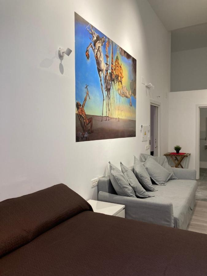 Golondrinas De Malaga "Apartamentos Con Mucho Arte" Y Terraza Solarium En Coliving Bagian luar foto